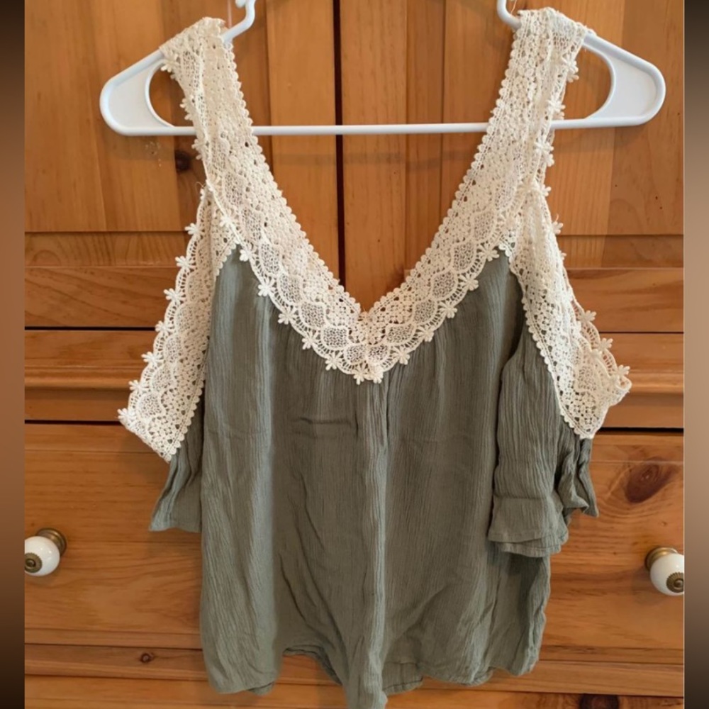 Charlotte Russe Cold Shoulder Top Size XS
